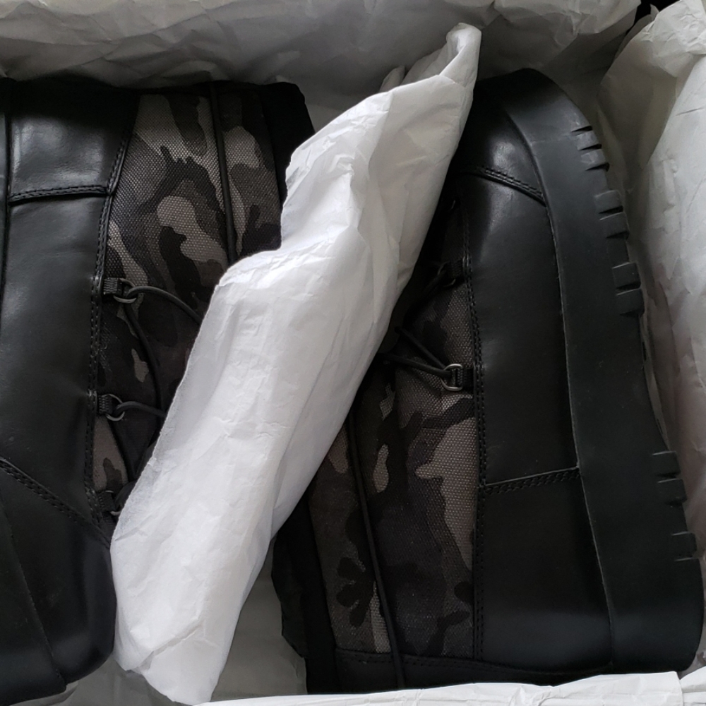 PRADA boots - Picture 7 of 9
